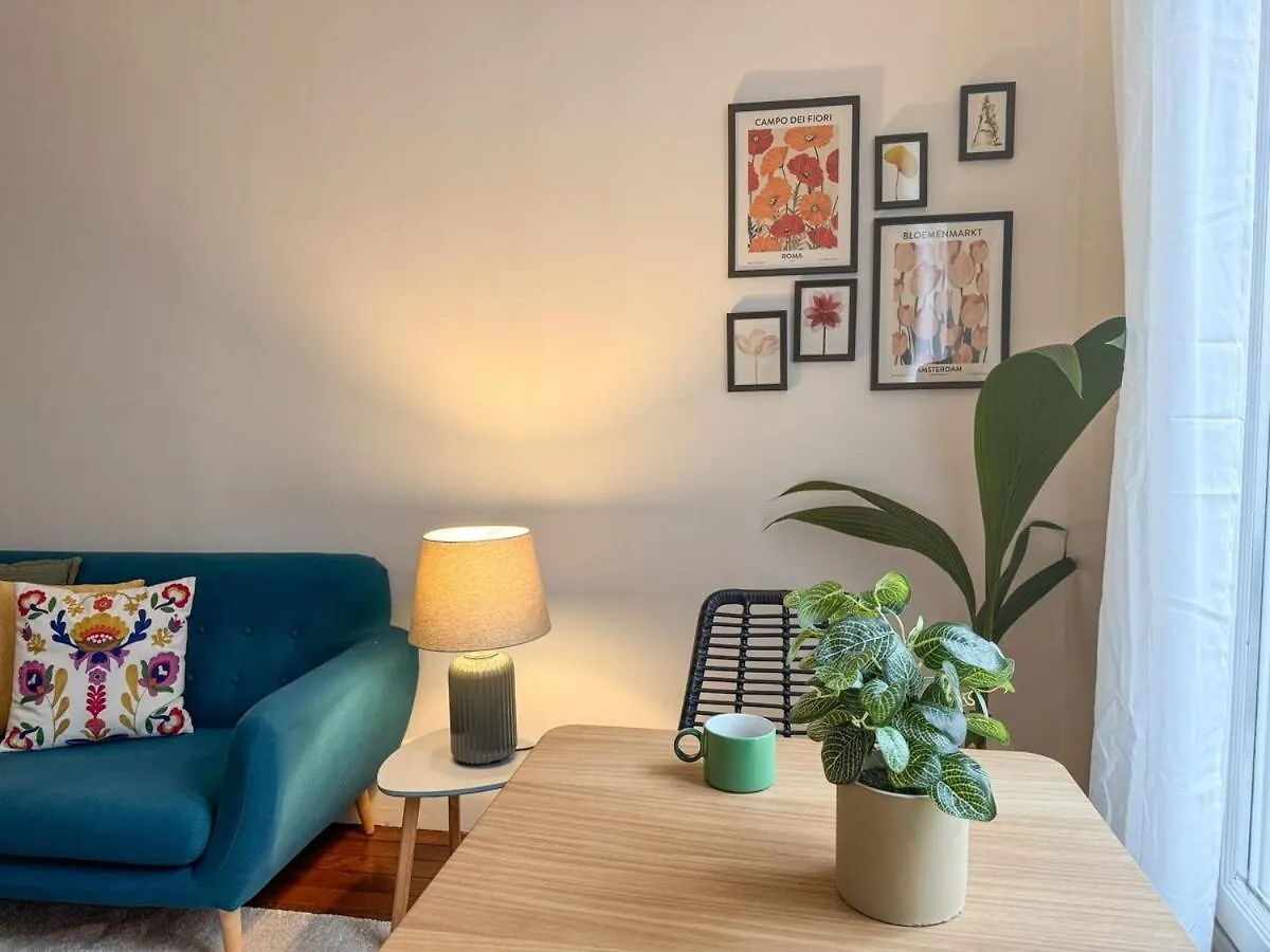 Parisien Elegant & Calme Apartment 0*, Paris France