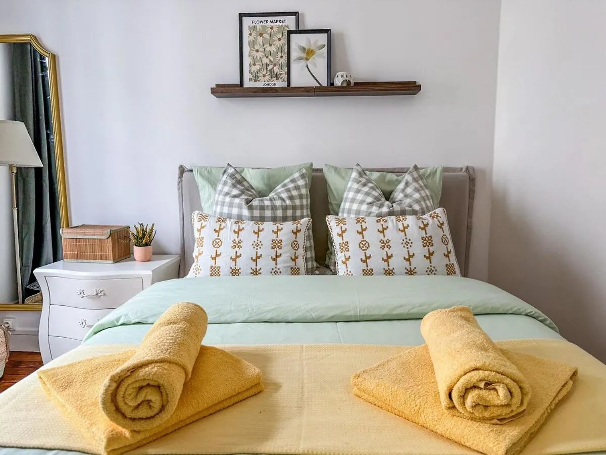 Parisien Elegant & Calme Apartment