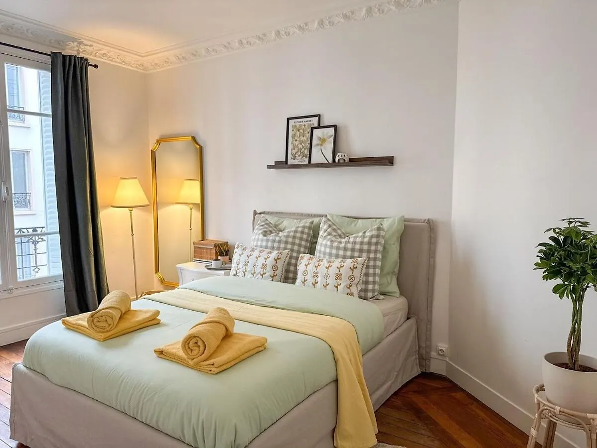 Parisien Elegant & Calme Apartment